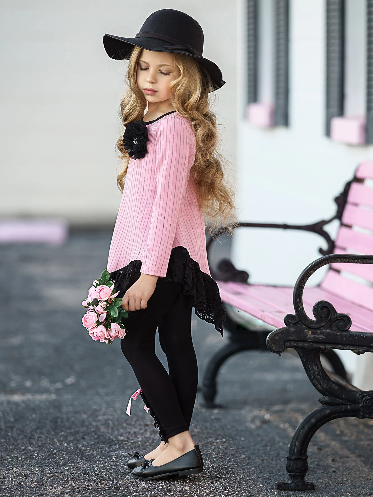 Fine Lines Lace Tunic & Trimmed Legging Set 4 Fine Lines Lace Tunic & Trimmed Legging Set - Image 4